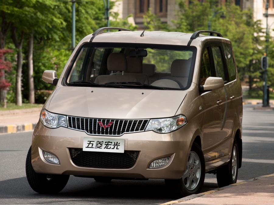  WuLing Hongguang (LZW6430/6431/6432) 2010 года  (фото 16 из 24)